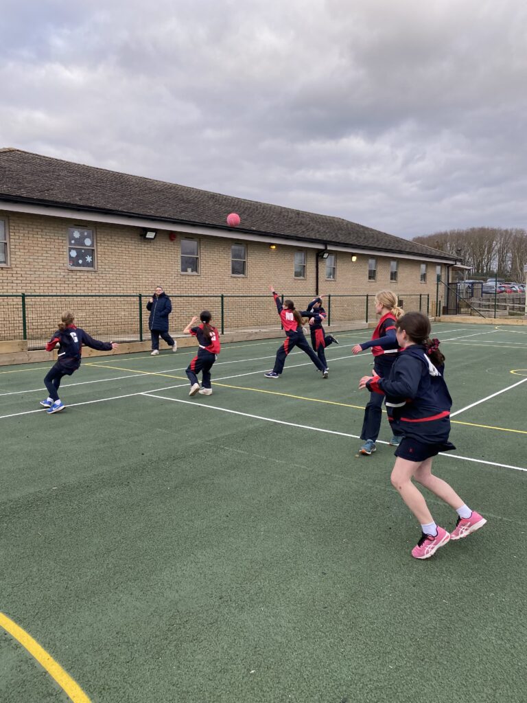 Set piece practice in netball, Copthill School