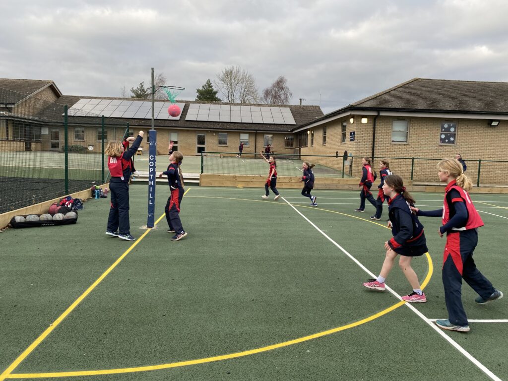 Set piece practice in netball, Copthill School