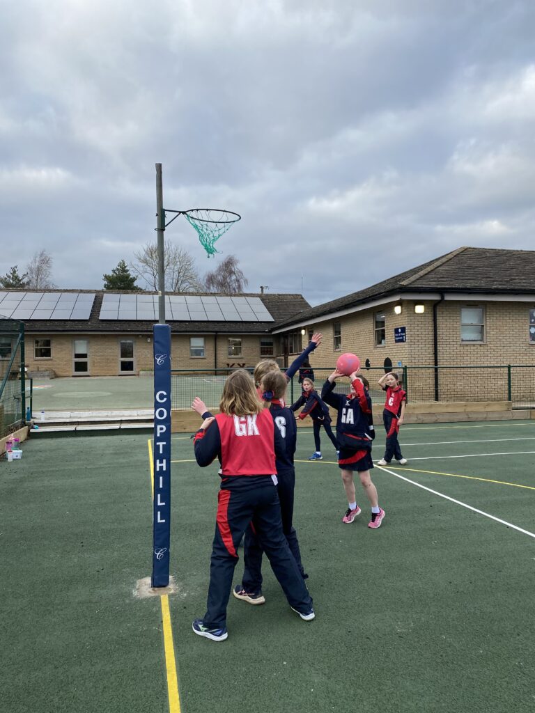 Set piece practice in netball, Copthill School