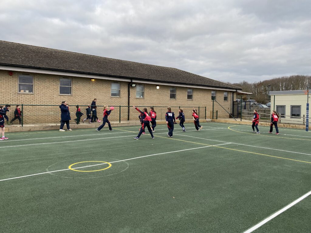 Set piece practice in netball, Copthill School