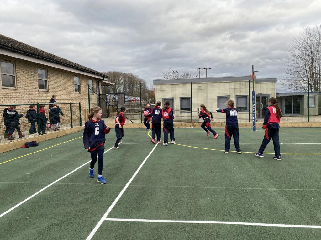 Set piece practice in netball, Copthill School