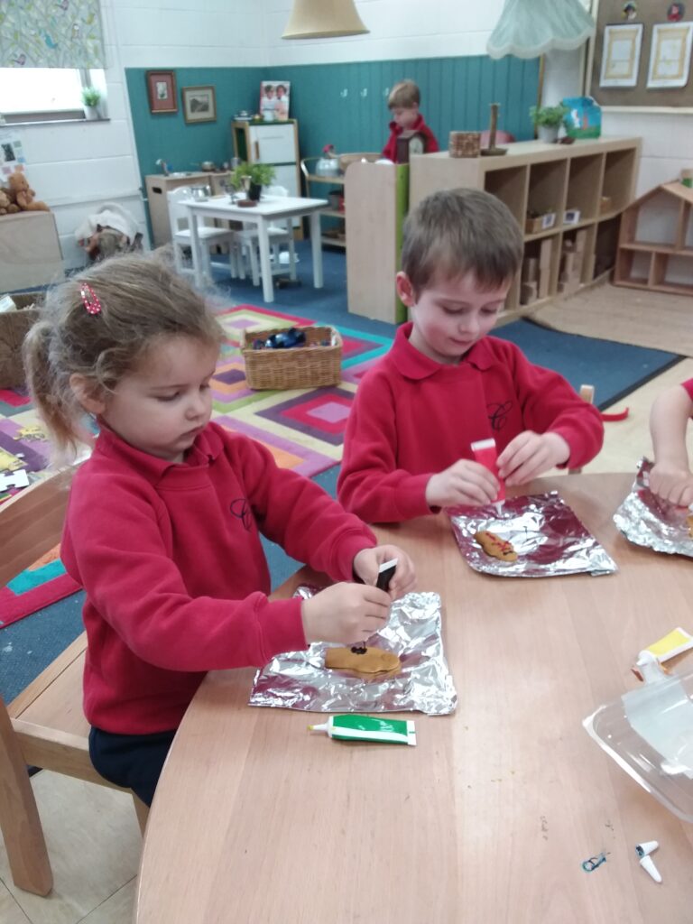 Gingerbread People Decorating, Copthill School