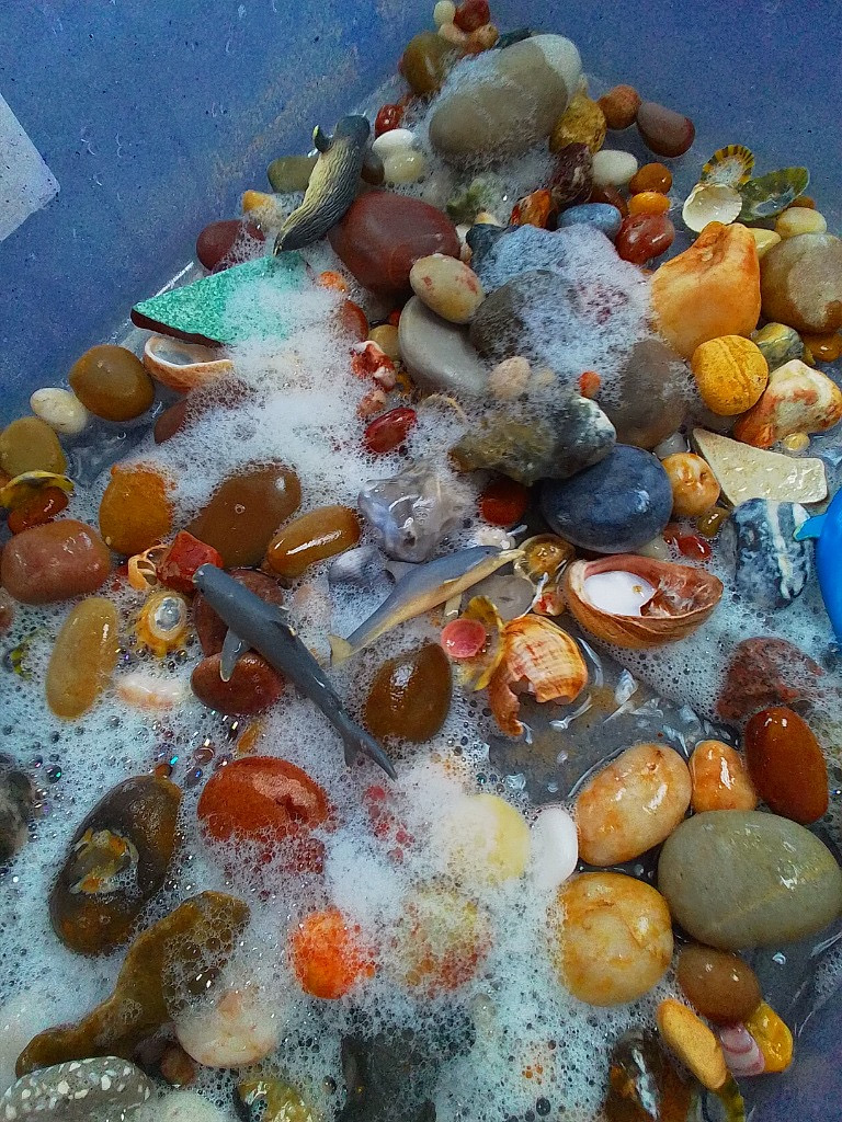 Exploring Beach Treasure, Copthill School