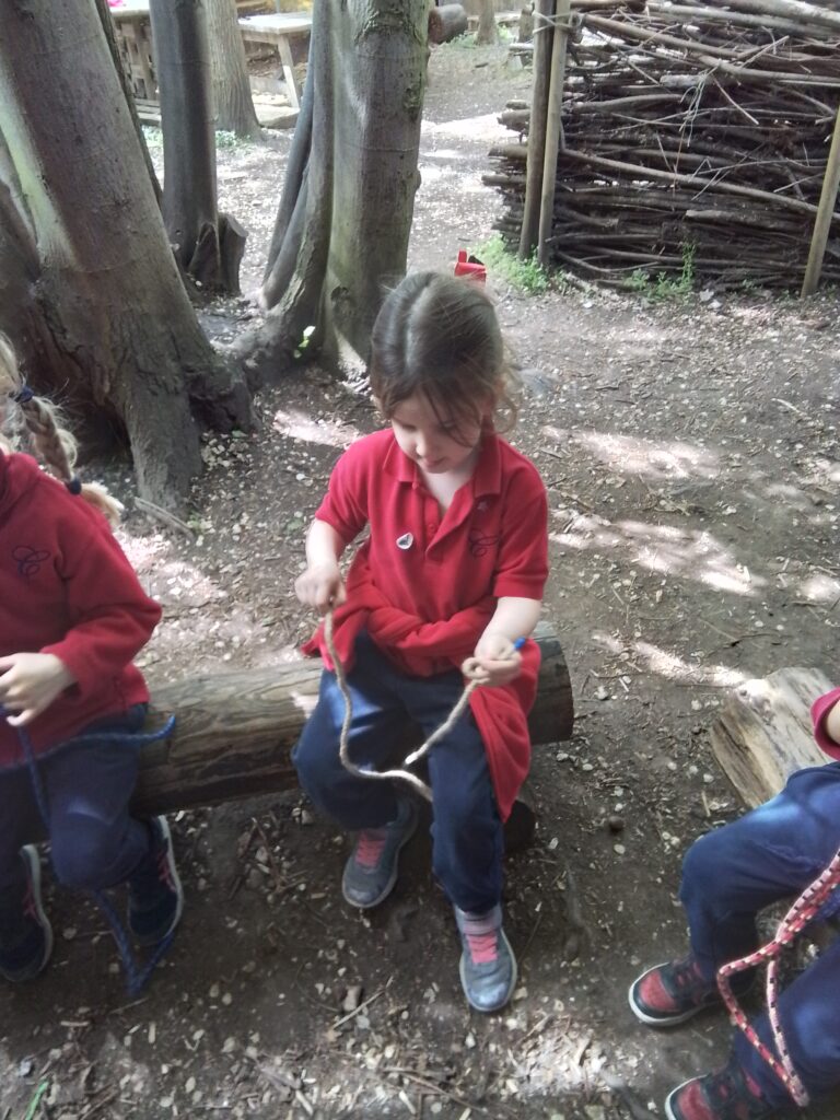 Knots and Minibeast Hunting in the Forest!, Copthill School