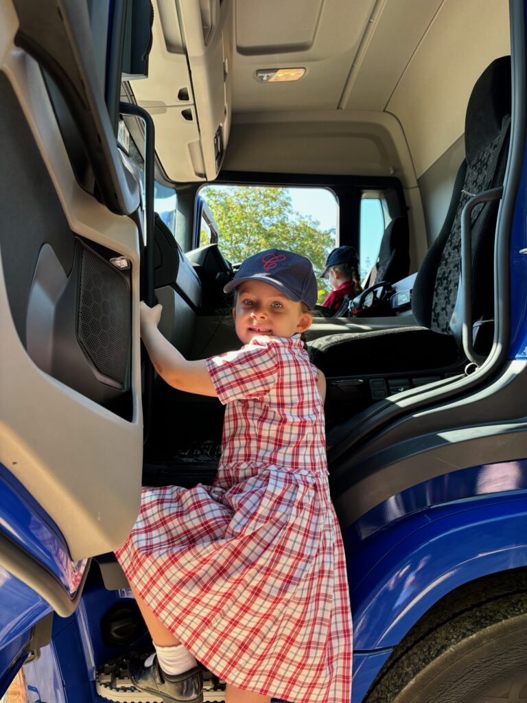 Exploring a lorry!, Copthill School