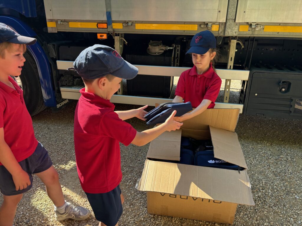 Exploring a lorry!, Copthill School