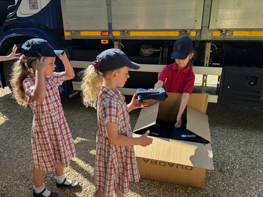 Exploring a lorry!, Copthill School