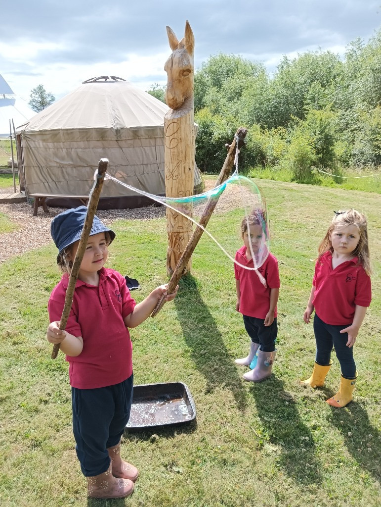 Gigantic Bubbles!, Copthill School